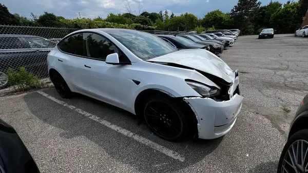 7SAYGDEF1NF436290 2022 TESLA MODEL Y - Image 1
