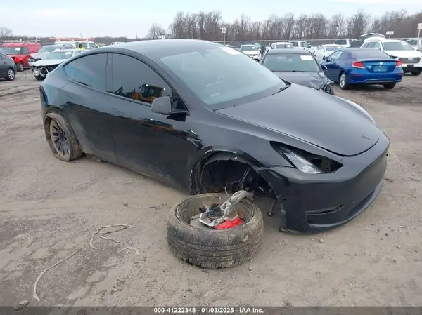 7SAYGDEF1NF448908 2022 TESLA MODEL Y - Image 1