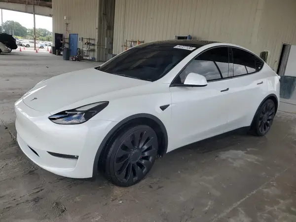 7SAYGDEF1NF454045 2022 TESLA MODEL Y - Image 1