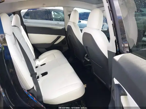 7SAYGDEF1NF456488 2022 TESLA MODEL Y - Image 8