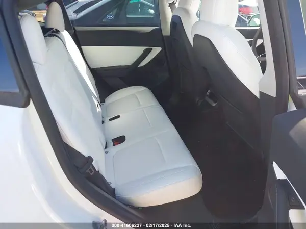 7SAYGDEF1NF457432 2022 TESLA MODEL Y - Image 8