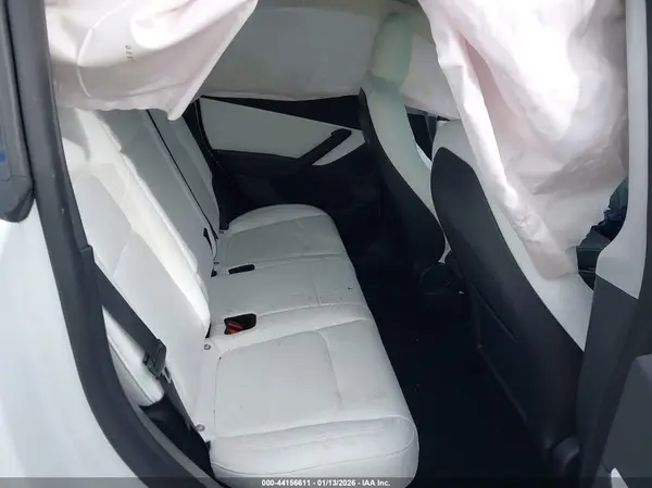 7SAYGDEF1NF457446 2022 TESLA MODEL Y - Image 8