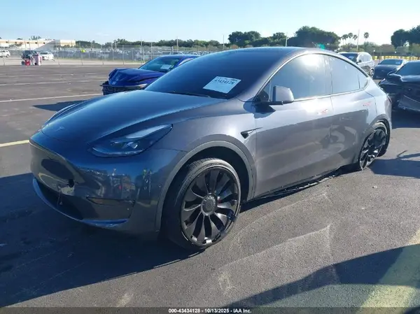 7SAYGDEF1NF459312 2022 TESLA MODEL Y - Image 2