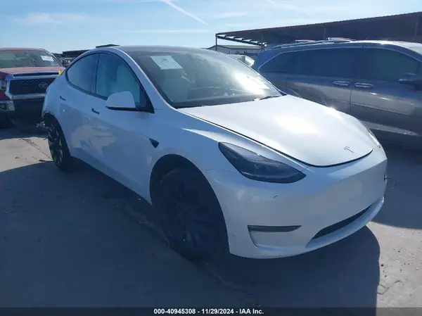 7SAYGDEF1NF459603 2022 TESLA MODEL Y - Image 1