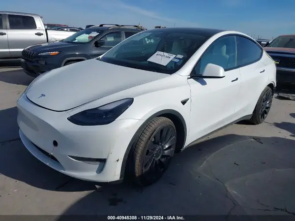7SAYGDEF1NF459603 2022 TESLA MODEL Y - Image 2