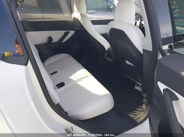 7SAYGDEF1NF459603 2022 TESLA MODEL Y - Image 8