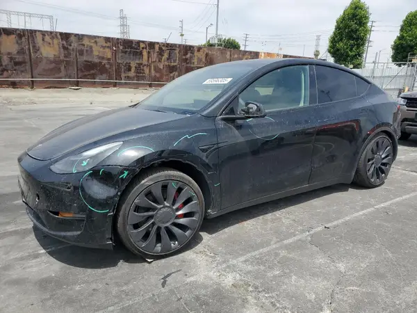 7SAYGDEF1NF484582 2022 TESLA MODEL Y - Image 1