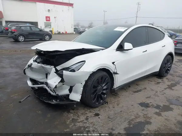 7SAYGDEF1NF485957 2022 TESLA MODEL Y - Image 2