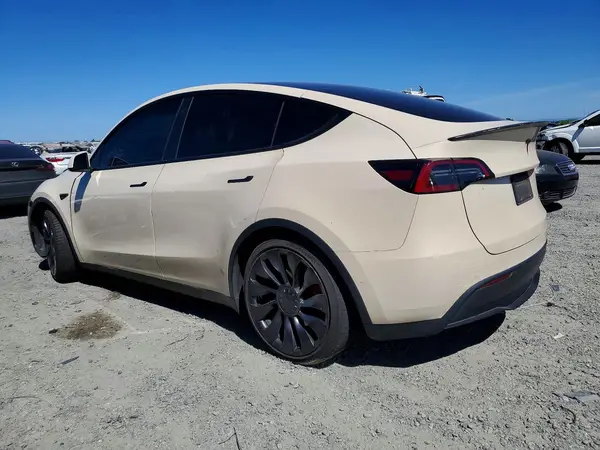 7SAYGDEF1NF488051 2022 TESLA MODEL Y - Image 2