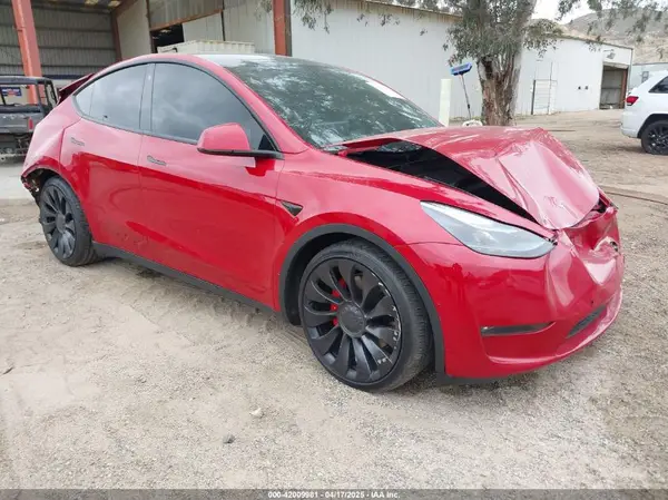 7SAYGDEF1NF489572 2022 TESLA MODEL Y - Image 1