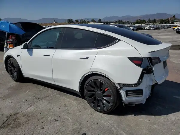 7SAYGDEF1NF489684 2022 TESLA MODEL Y - Image 2