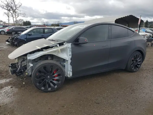 7SAYGDEF1NF489801 2022 TESLA MODEL Y - Image 1