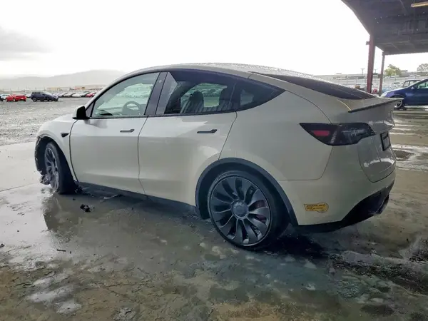 7SAYGDEF1NF492701 2022 TESLA MODEL Y - Image 2