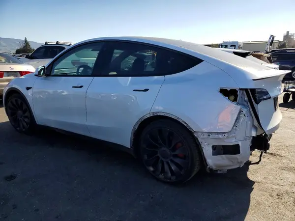 7SAYGDEF1NF494125 2022 TESLA MODEL Y - Image 2