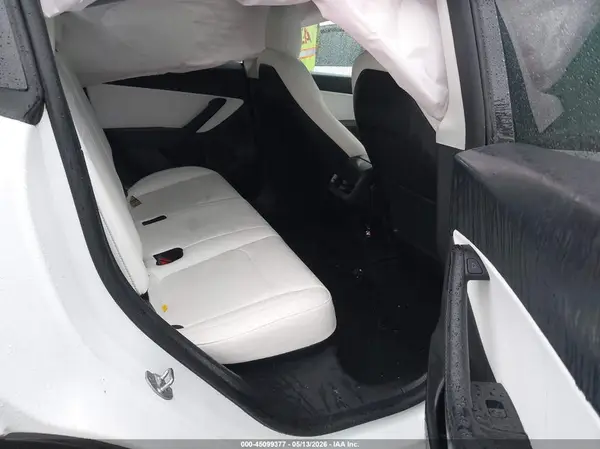 7SAYGDEF1NF495260 2022 TESLA MODEL Y - Image 8