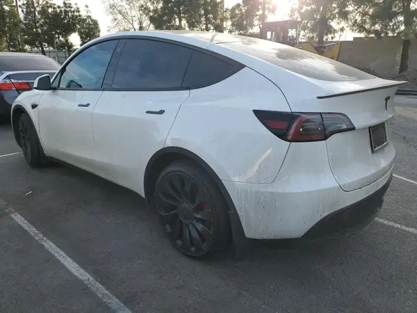 7SAYGDEF1NF505138 2022 TESLA MODEL Y - Image 2