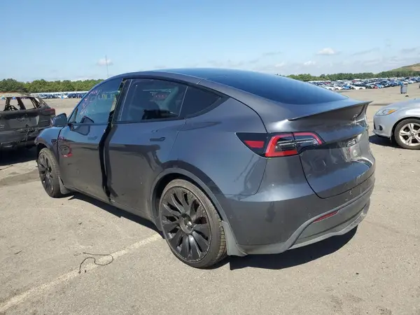 7SAYGDEF1NF532596 2022 TESLA MODEL Y - Image 2