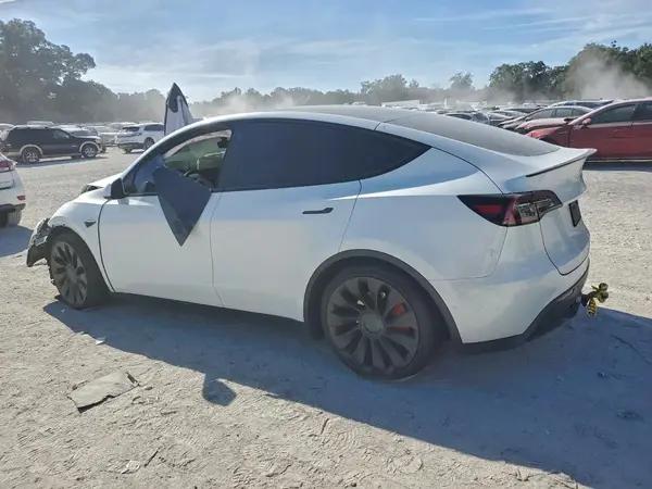 7SAYGDEF1NF534154 2022 TESLA MODEL Y - Image 2