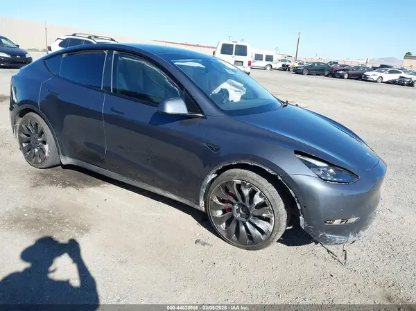 7SAYGDEF1NF535143 2022 TESLA MODEL Y - Image 1