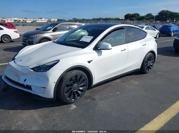 7SAYGDEF1NF538169 2022 TESLA MODEL Y - Image 2