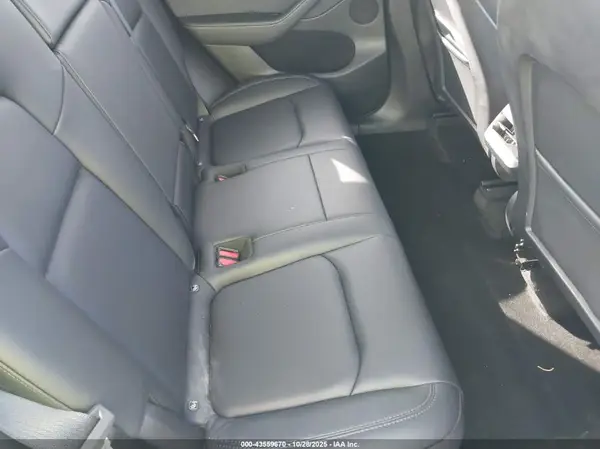 7SAYGDEF1NF538169 2022 TESLA MODEL Y - Image 8