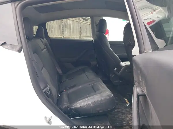 7SAYGDEF1NF543498 2022 TESLA MODEL Y - Image 8
