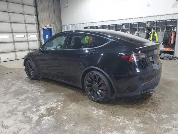 7SAYGDEF1NF545722 2022 TESLA MODEL Y - Image 2