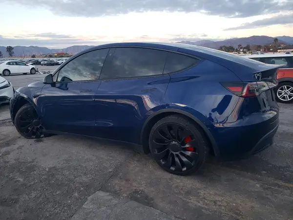 7SAYGDEF1NF558549 2022 TESLA MODEL Y - Image 2