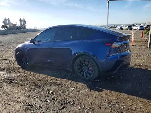 7SAYGDEF1NF558633 2022 TESLA MODEL Y - Image 2