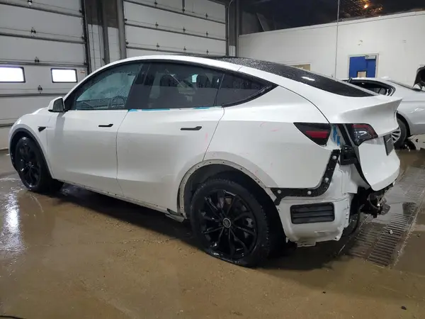 7SAYGDEF1PA049061 2023 TESLA MODEL Y - Image 2