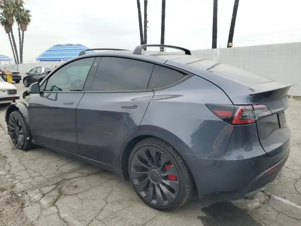7SAYGDEF1PF600012 2023 TESLA MODEL Y - Image 2