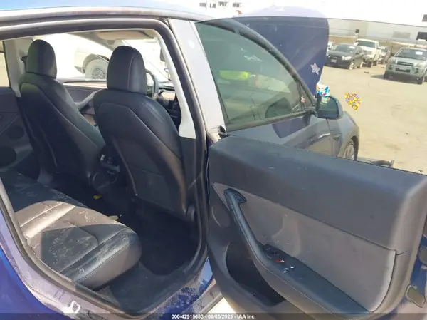 7SAYGDEF1PF614332 2023 TESLA MODEL Y - Image 8