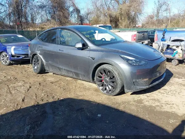 7SAYGDEF1PF674417 2023 TESLA MODEL Y - Image 1