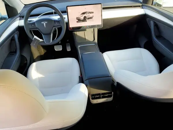 7SAYGDEF1PF693842 2023 TESLA MODEL Y - Image 8