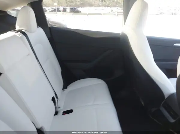 7SAYGDEF1PF694232 2023 TESLA MODEL Y - Image 8