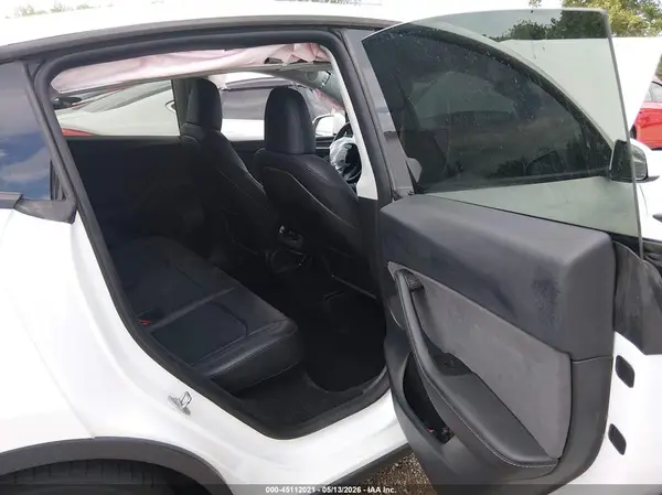 7SAYGDEF1PF700983 2023 TESLA MODEL Y - Image 8