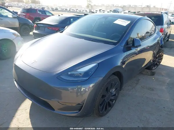 7SAYGDEF1PF701213 2023 TESLA MODEL Y - Image 2