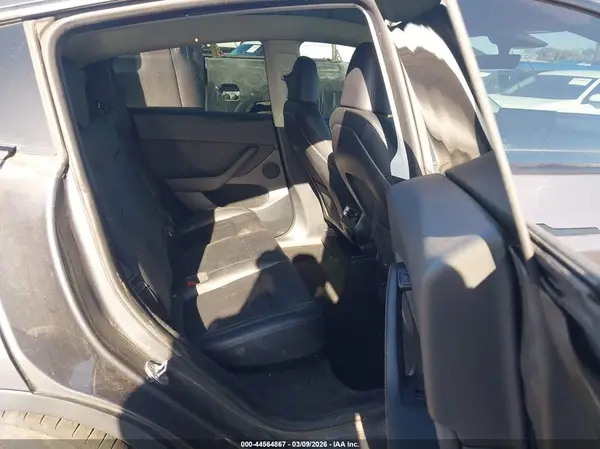7SAYGDEF1PF701213 2023 TESLA MODEL Y - Image 8