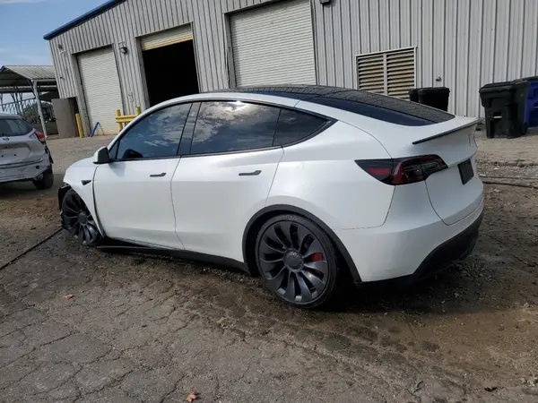 7SAYGDEF1PF705018 2023 TESLA MODEL Y - Image 2