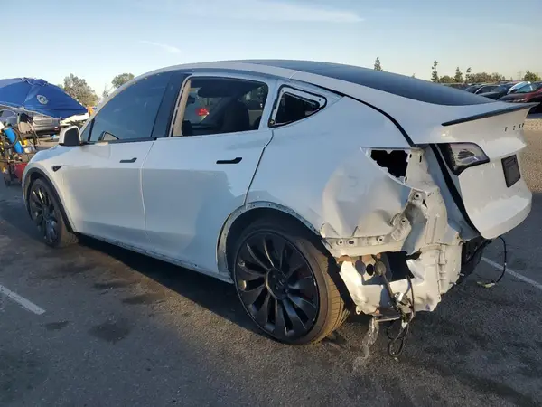 7SAYGDEF1PF714219 2023 TESLA MODEL Y - Image 2