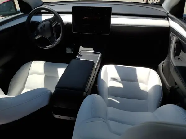 7SAYGDEF1PF743512 2023 TESLA MODEL Y - Image 8