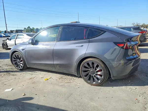 7SAYGDEF1PF755062 2023 TESLA MODEL Y - Image 2