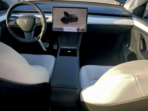7SAYGDEF1PF766028 2023 TESLA MODEL Y - Image 8