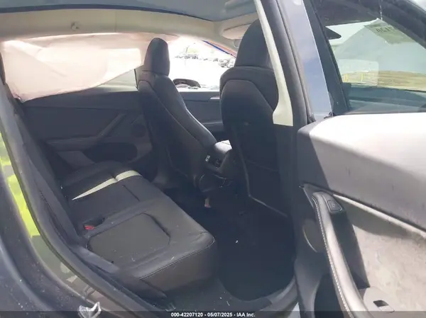 7SAYGDEF1PF777756 2023 TESLA MODEL Y - Image 8