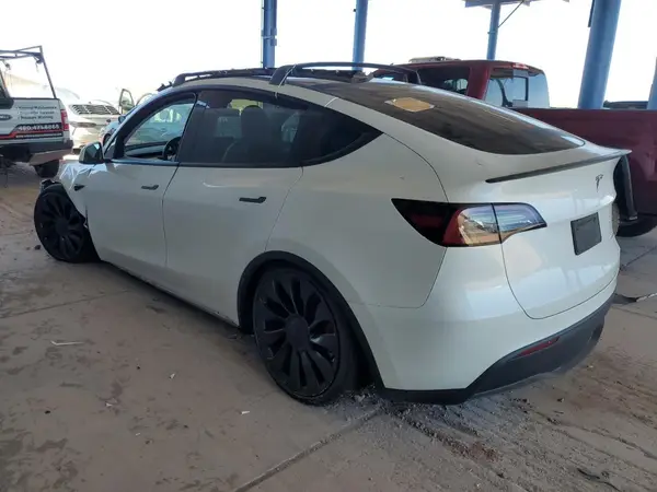 7SAYGDEF1PF778700 2023 TESLA MODEL Y - Image 2