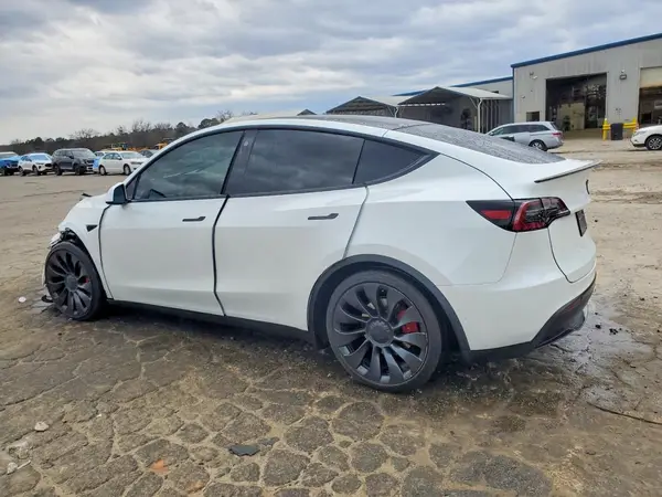 7SAYGDEF1PF783556 2023 TESLA MODEL Y - Image 2