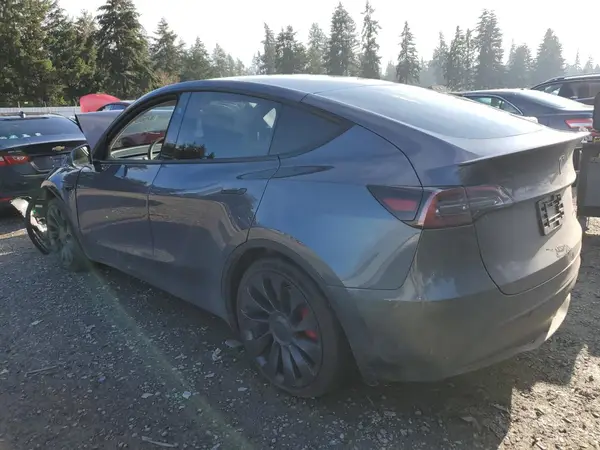 7SAYGDEF1PF795061 2023 TESLA MODEL Y - Image 2