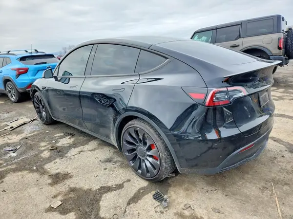 7SAYGDEF1PF795304 2023 TESLA MODEL Y - Image 2