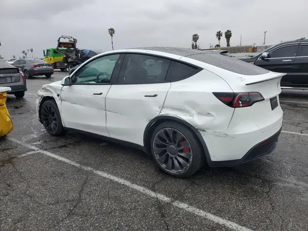 7SAYGDEF1PF809654 2023 TESLA MODEL Y - Image 2