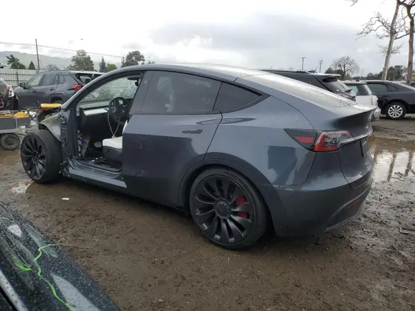 7SAYGDEF1PF833307 2023 TESLA MODEL Y - Image 2